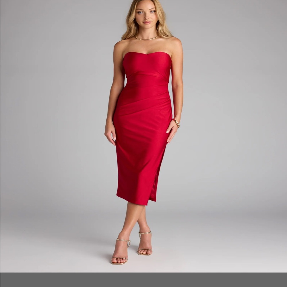 Windsor Strapless Scarlet Dress